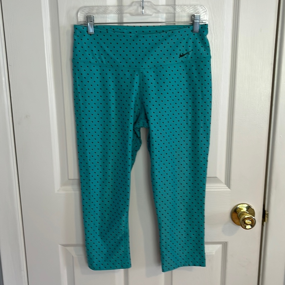 Nike Capri